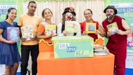Parceria entre Prefeitura de Buritizeiro e Fundação Vicintin promove espetáculo teatral e baú literário em escola municipal, despertando o amor pela leitura e a imaginação das crianças.