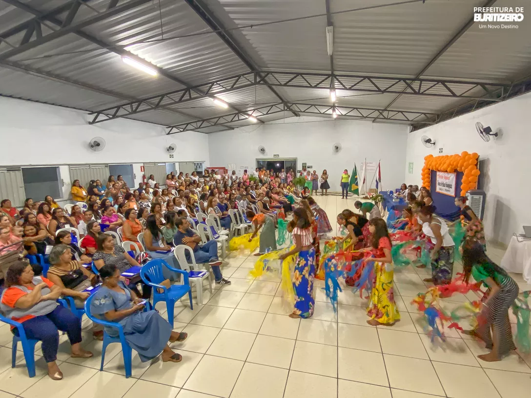 Prefeitura de Buritizeiro realiza 1º Fórum Regional de Educação